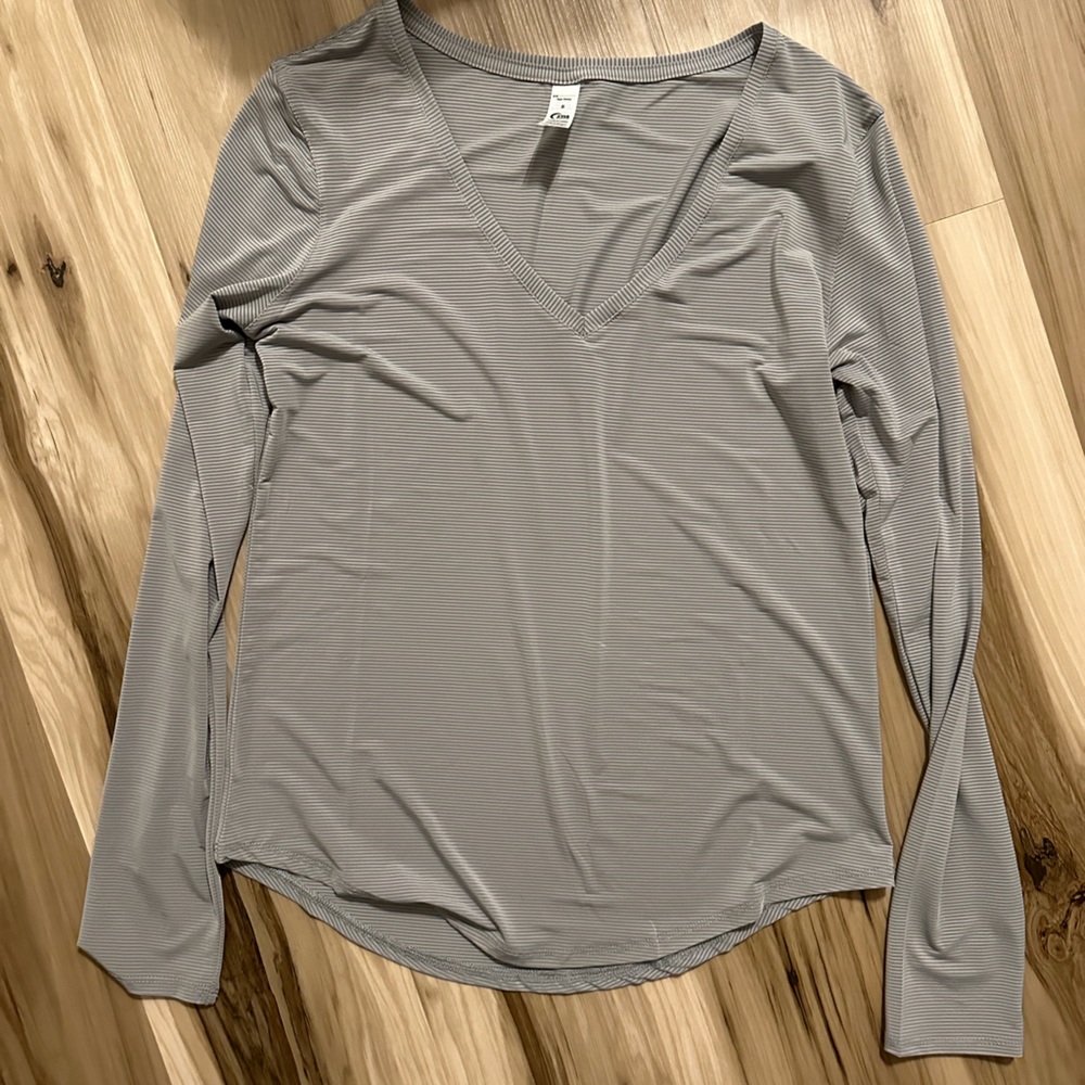 Zyia Active grey long sleeve size small perfect condition.